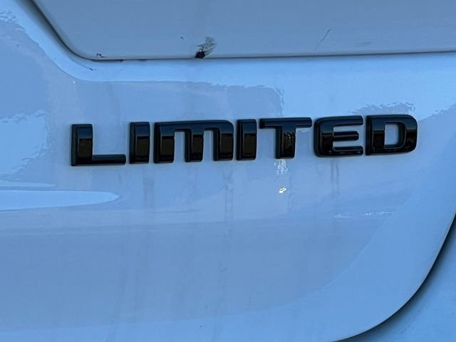 New 2025 Jeep Grand Cherokee Limited w/ Black Appearance Package image 7