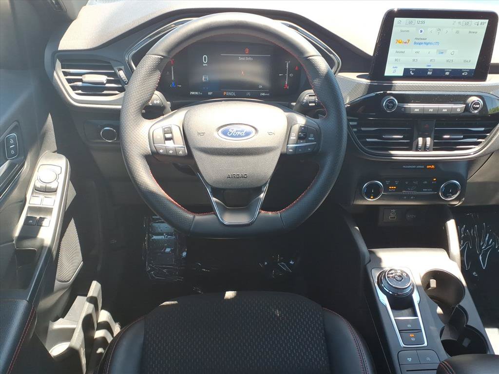 Used 2025 Ford Escape ST-Line AWD/4WD image 3