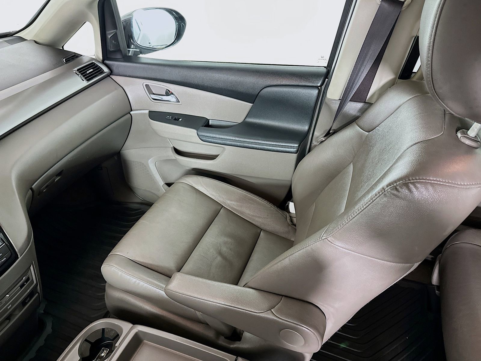 Used 2015 Honda Odyssey Touring image 24