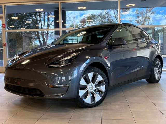 Used 2023 Tesla Model Y Long Range video 1