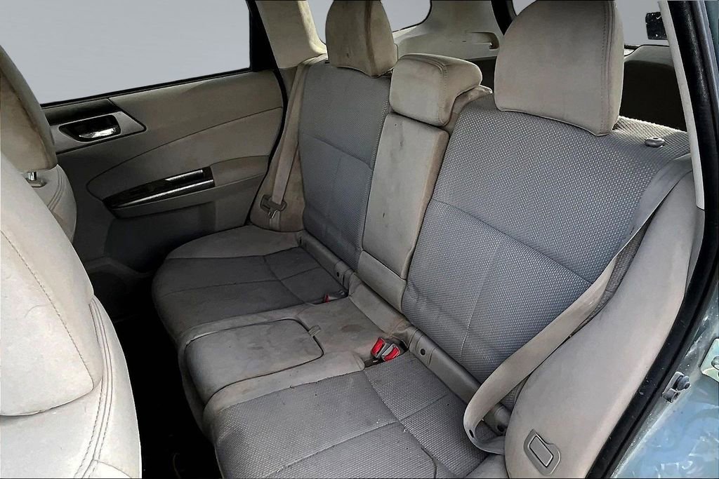 Used 2011 Subaru Forester 2.5X Premium w/ All-Weather Pkg AWD/4WD image 17