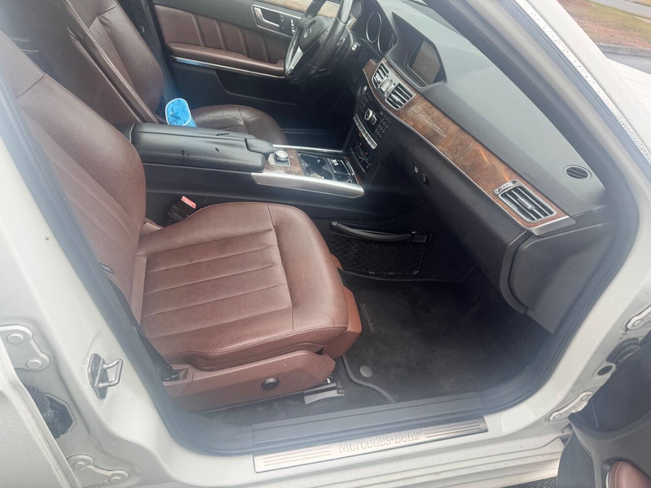 Used 2015 Mercedes-Benz E 350 E 350 4MATIC AWD 4dr Sedan w/ Premium 1 Package image 7