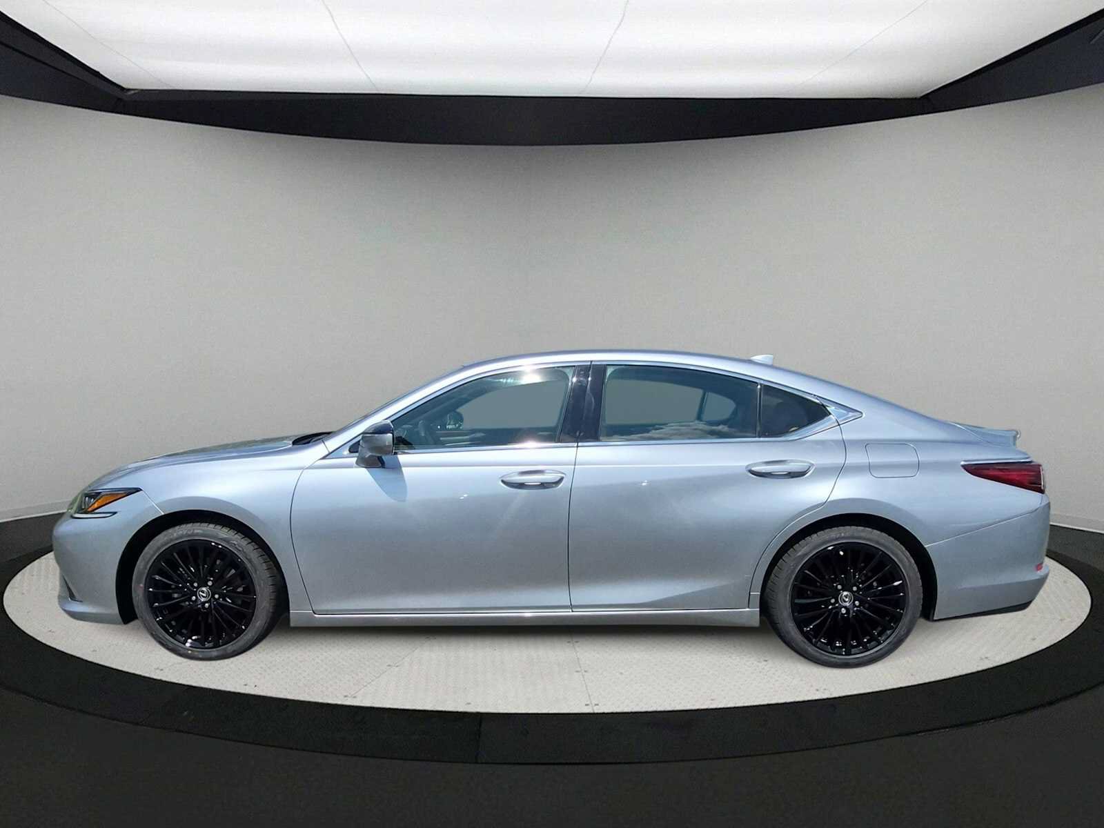 Used 2024 Lexus ES 350 w/ Premium Package FWD image 5