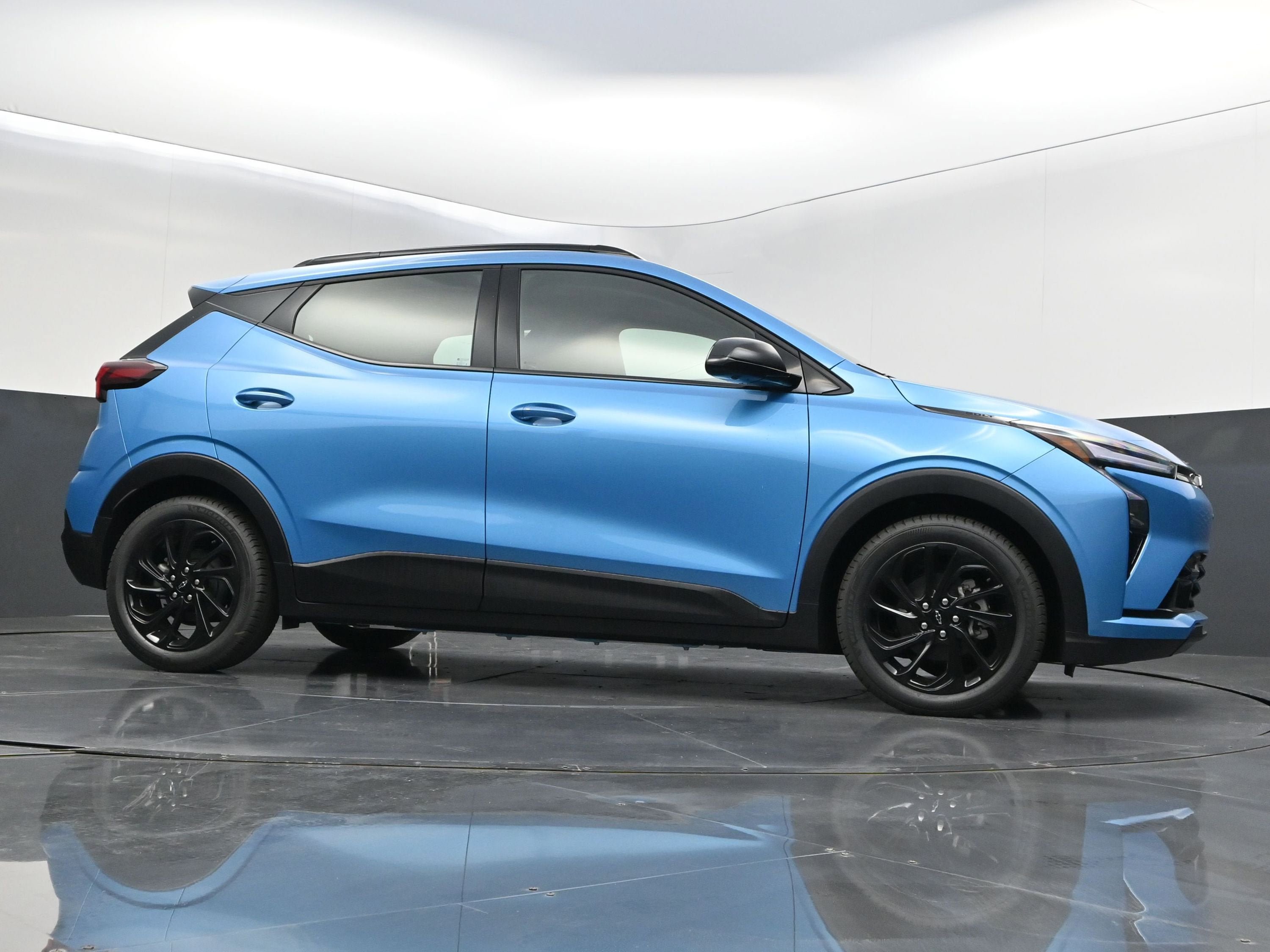 New 2027 Chevrolet Bolt RS w/ Technology Package FWD image 44