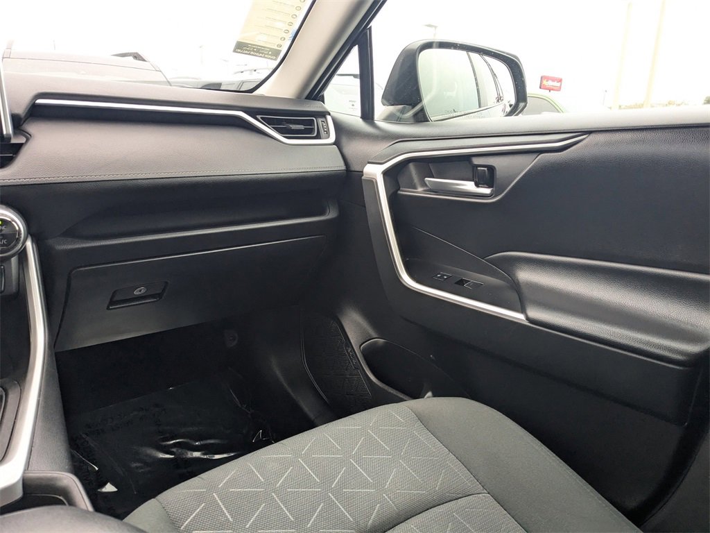 Used 2023 Toyota RAV4 XLE image 17