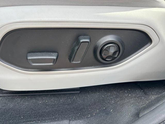 Used 2022 Jeep Grand Cherokee Overland AWD/4WD image 31