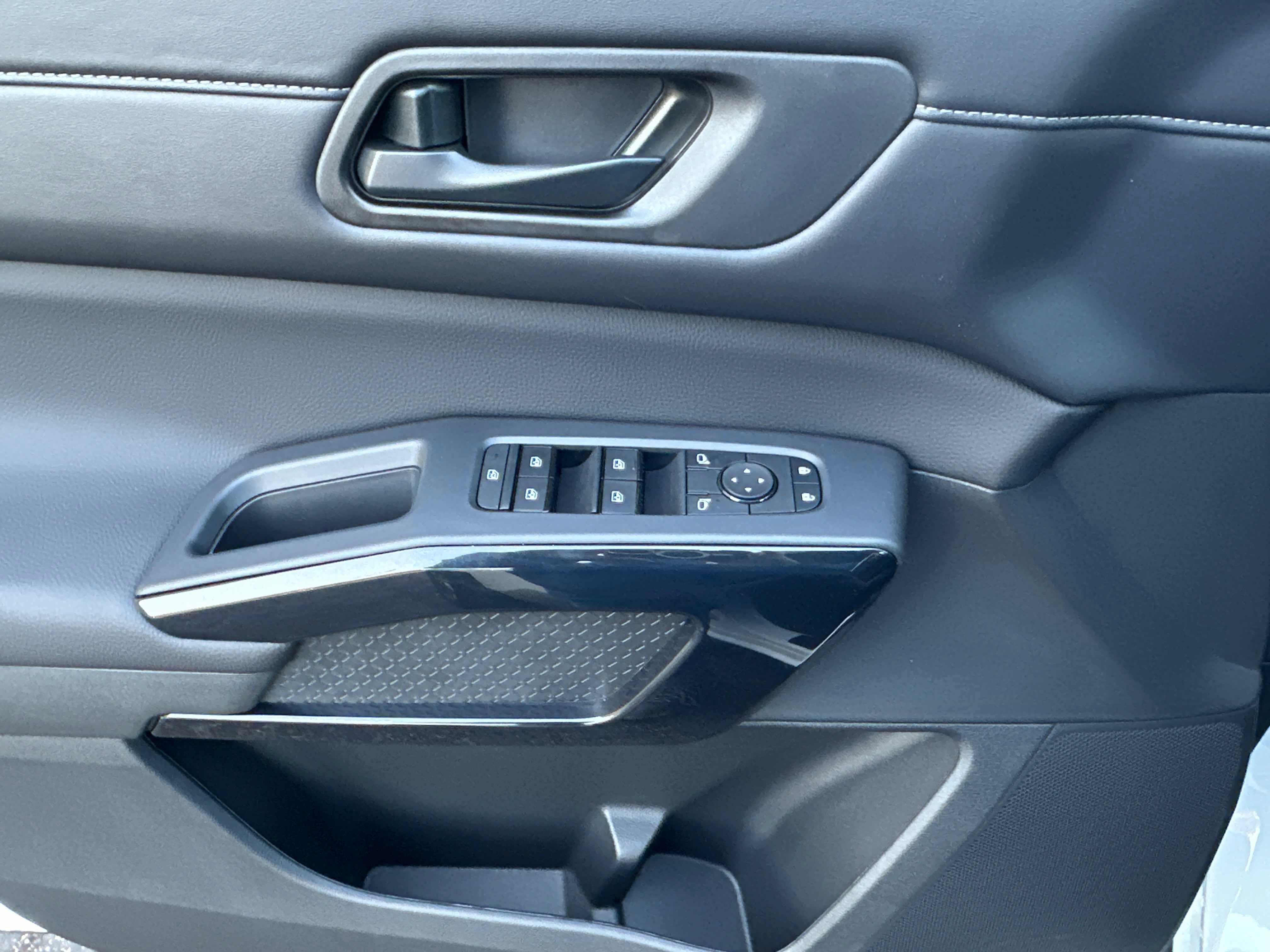 New 2026 Nissan Pathfinder SV AWD/4WD image 20