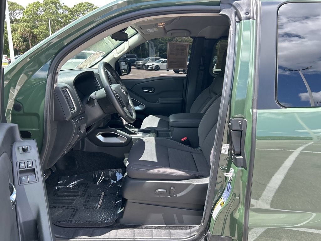 Certified 2024 Nissan Frontier SV w/ SV Convenience Package RWD image 17