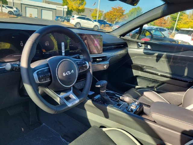 New 2027 Kia K5 GT-Line w/ GT-Line Premium Package FWD image 12