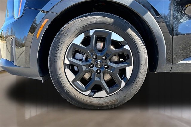 Used 2025 Kia Sorento S image 29