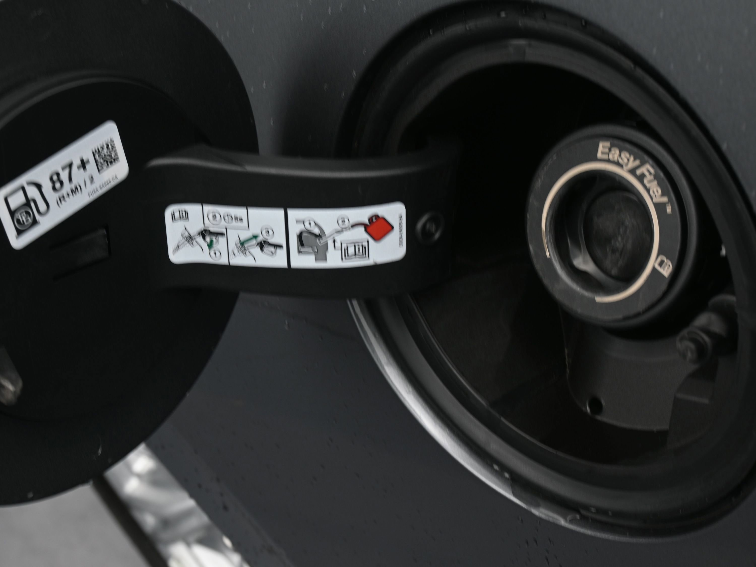 Used 2025 Ford Mustang EcoBoost image 42