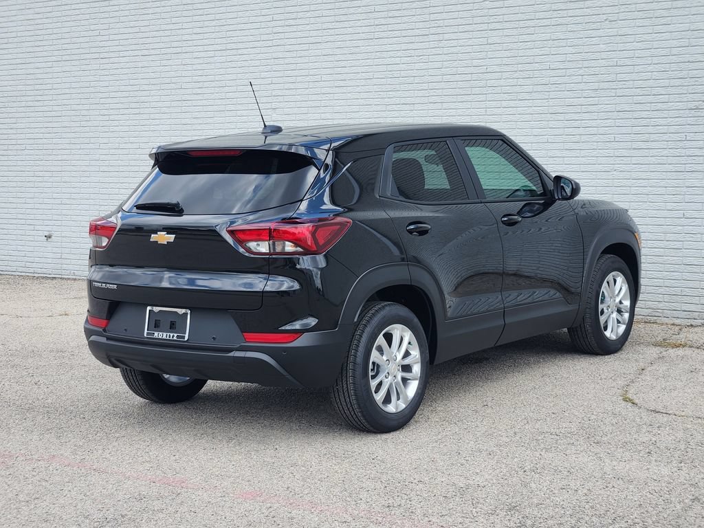 New 2026 Chevrolet TrailBlazer LS w/ LS Convenience Package FWD image 4