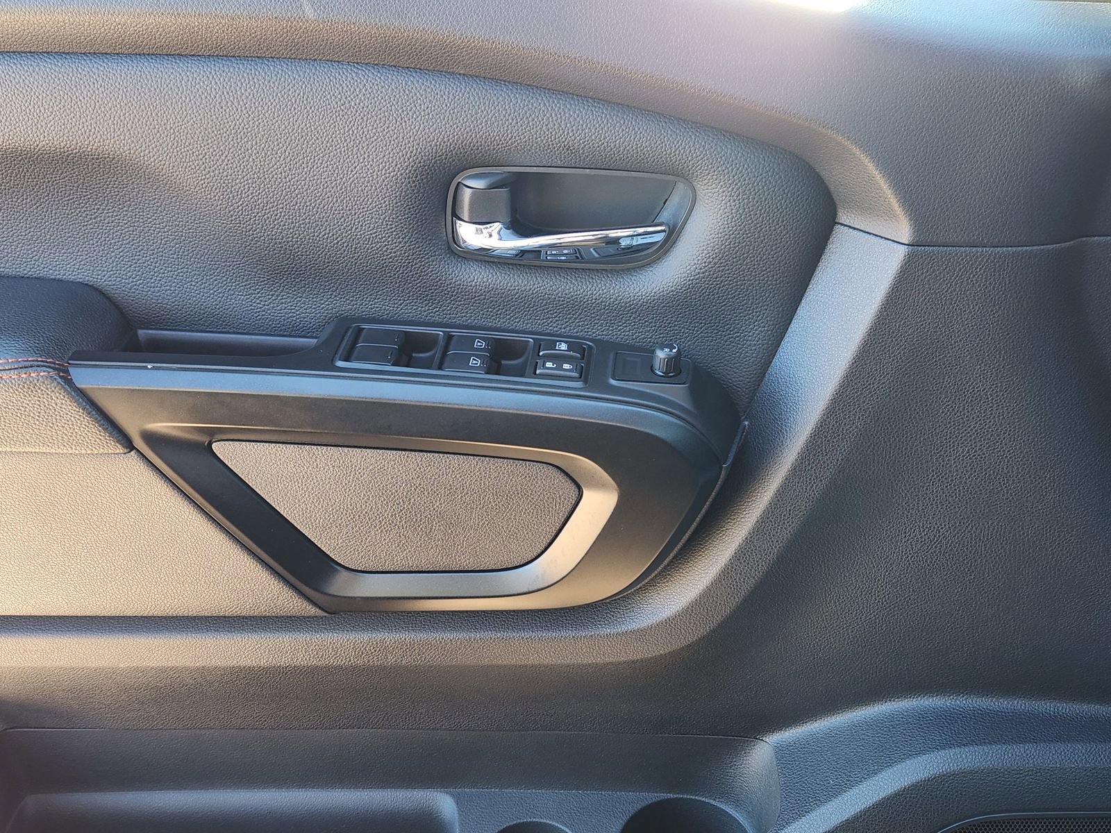 Used 2024 Nissan Titan PRO-4X w/ Pro-4x Utility Package image 26