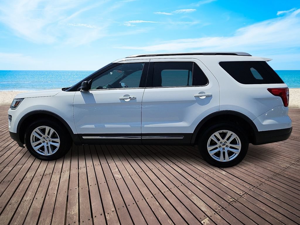 Used 2019 Ford Explorer XLT w/ Class III Trailer Tow Package AWD/4WD image 7