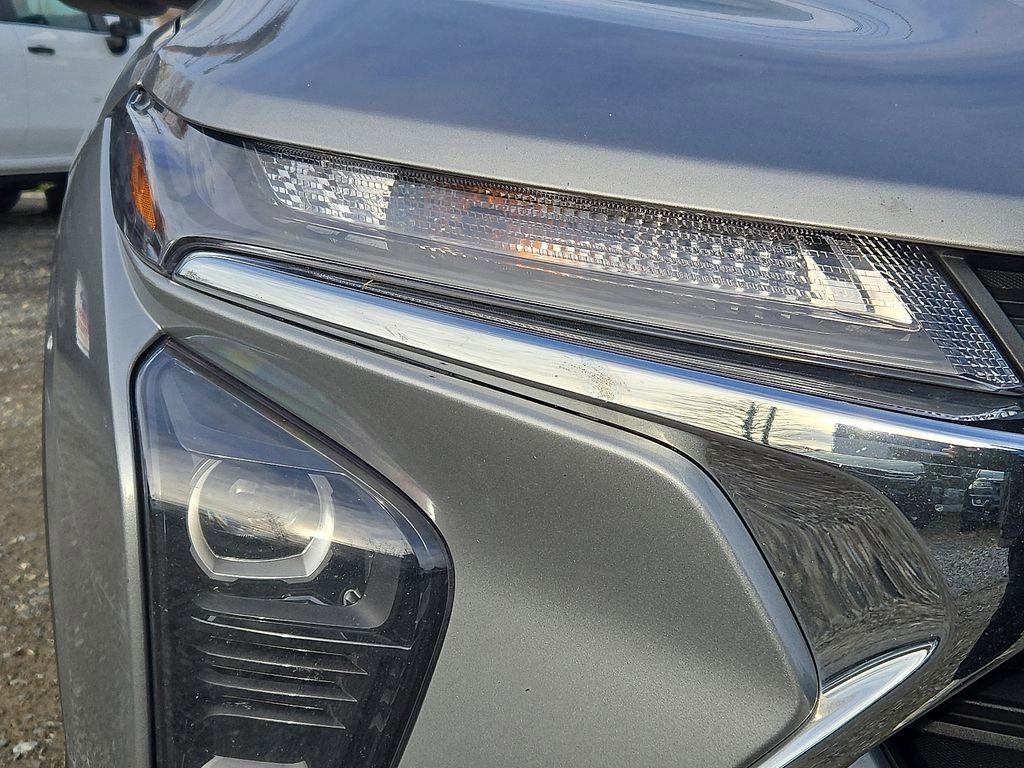 Used 2024 Chevrolet Trax LS w/ LS Convenience Package image 14