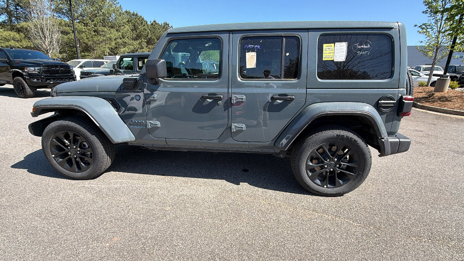 Used 2025 Jeep Wrangler Sahara w/ Safety Group AWD/4WD image 11