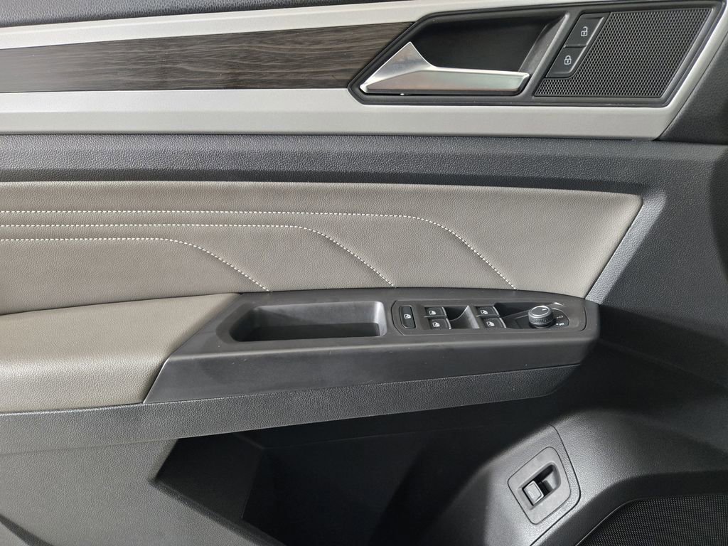 Used 2023 Volkswagen Atlas SE FWD image 23