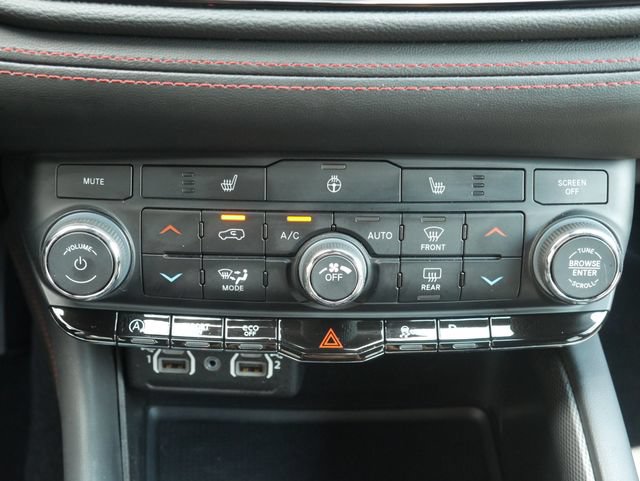 Used 2025 Dodge Durango GT w/ Trailer Tow Group IV AWD/4WD image 23