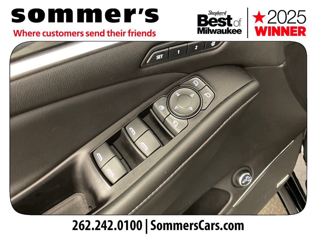 Used 2020 Buick Enclave Avenir w/ Avenir Technology Package AWD/4WD image 11