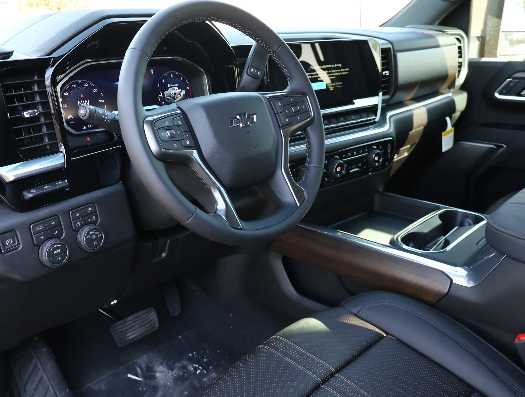 New 2026 Chevrolet Silverado 2500 High Country w/ Midnight Edition AWD/4WD video 2