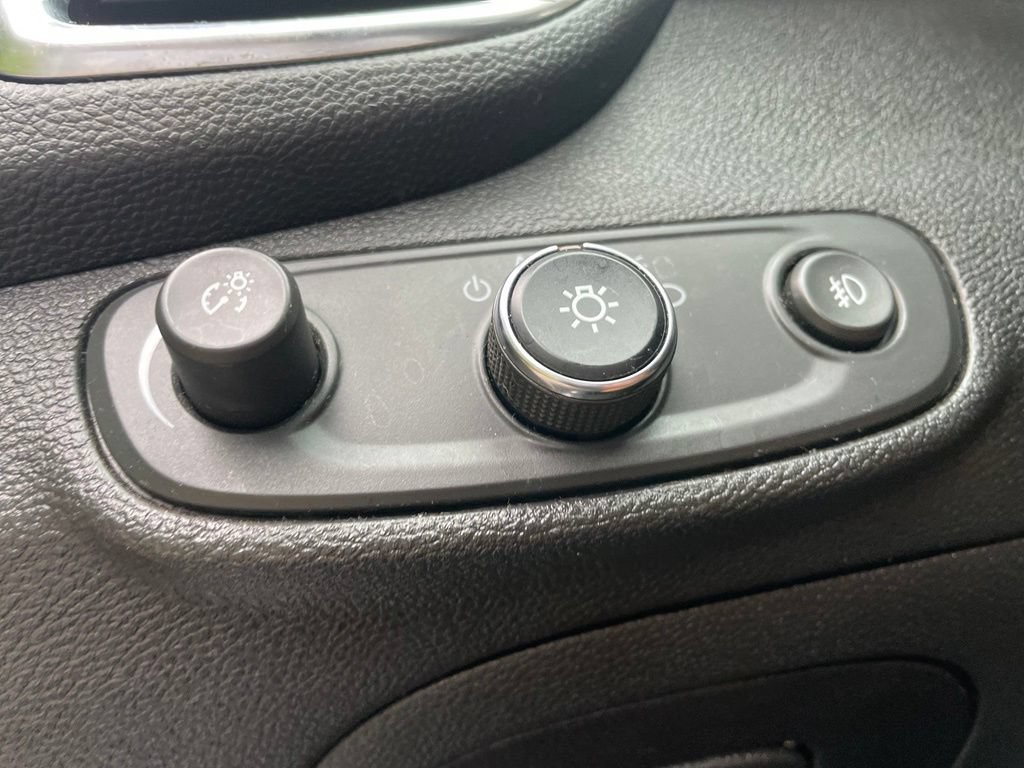 Used 2018 Chevrolet Trax Premier FWD image 10