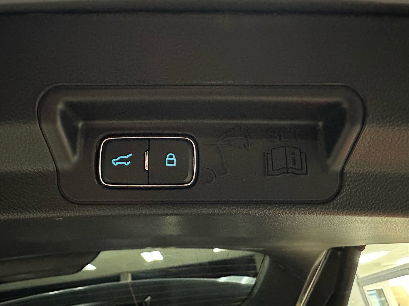 Certified 2025 Ford Explorer ST image 29