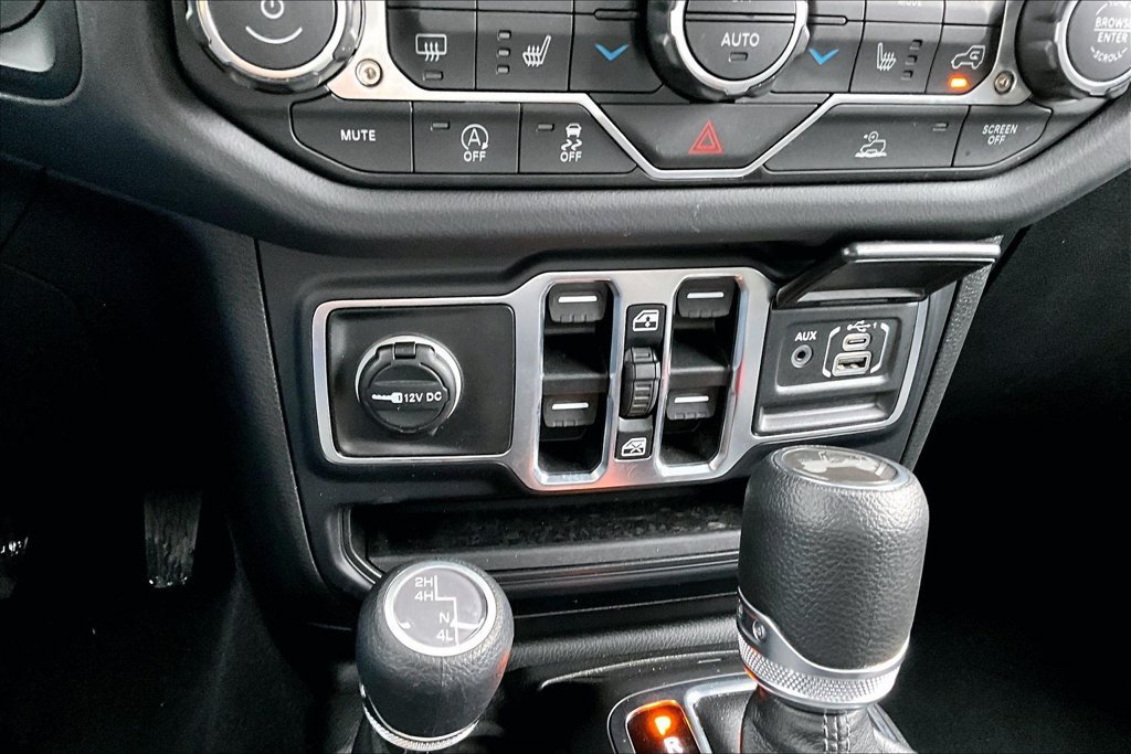 Used 2026 Jeep Wrangler Unlimited Sahara AWD/4WD image 12