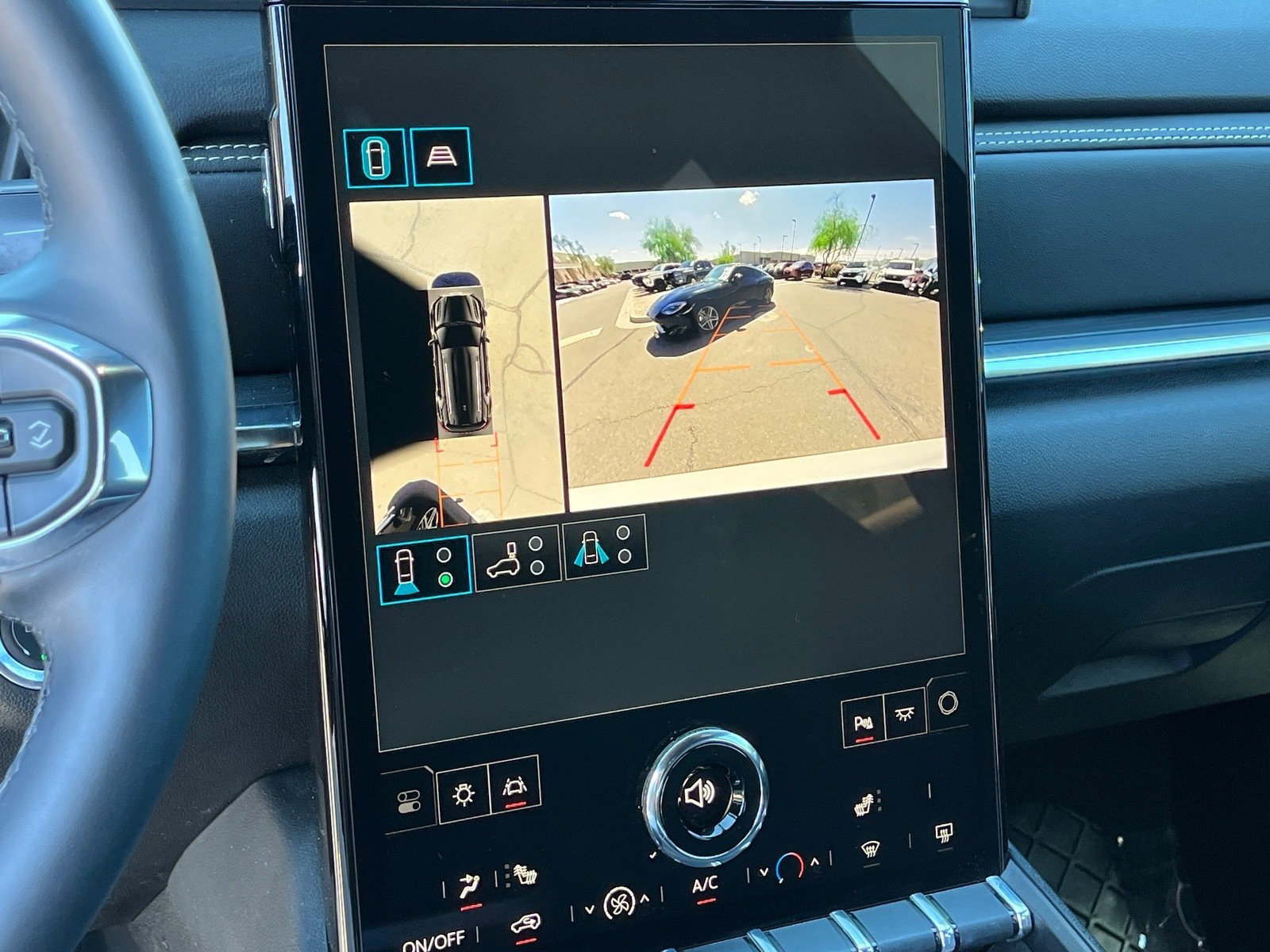 Used 2026 GMC Terrain Elevation w/ Technology Package II FWD image 25