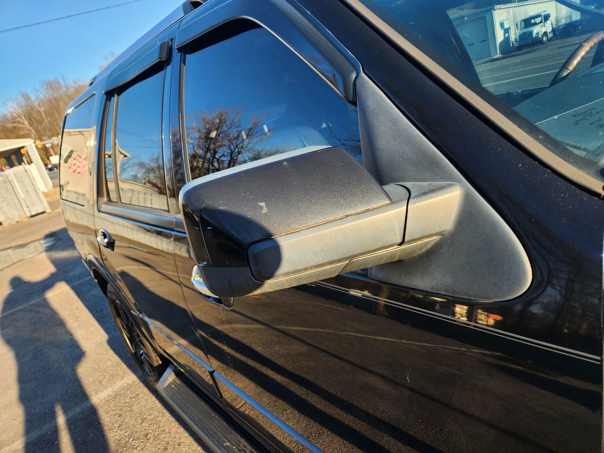 Used 2010 Ford Expedition Limited image 7