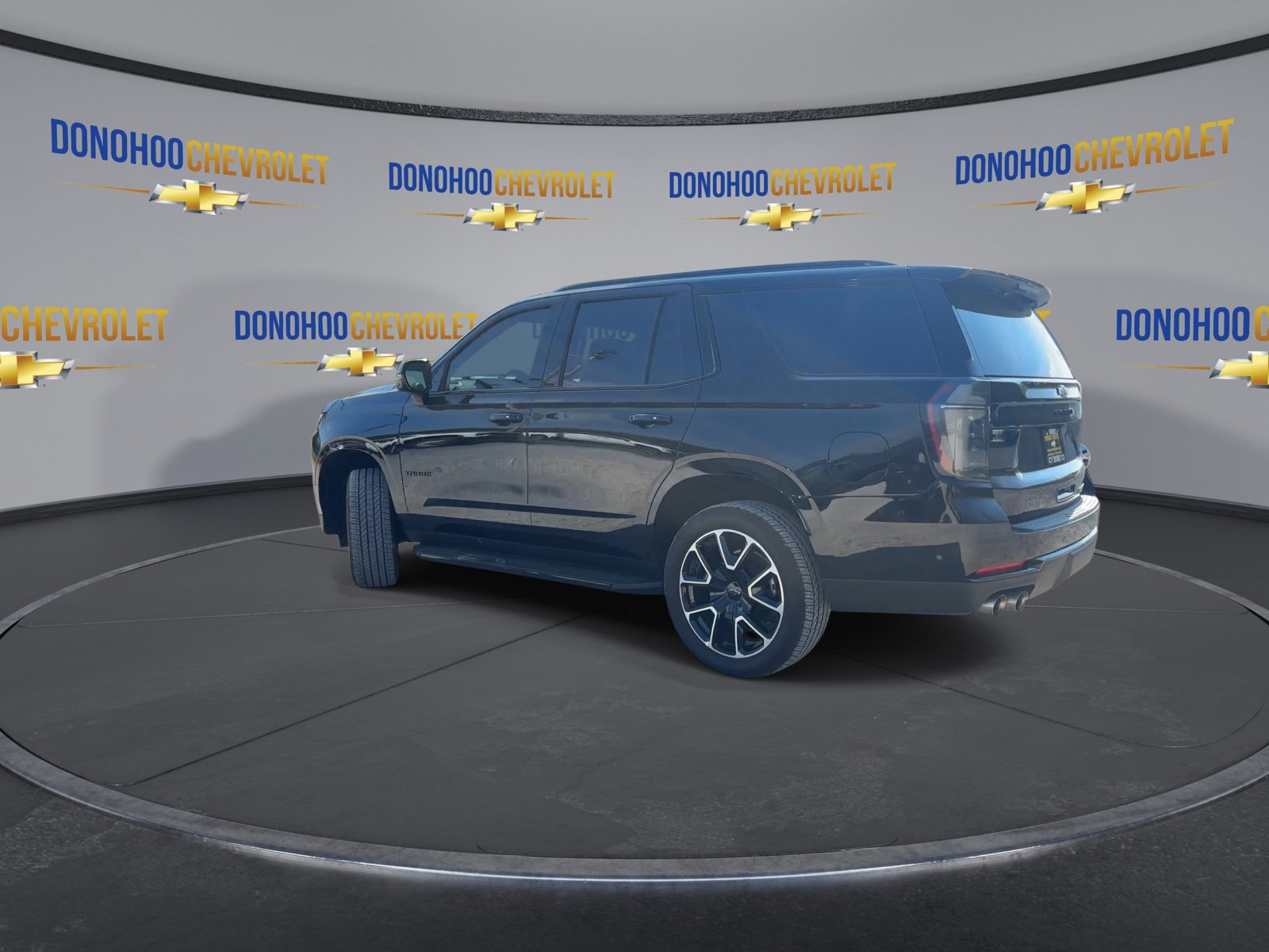 Used 2026 Chevrolet Tahoe RST w/ Comfort Package image 9