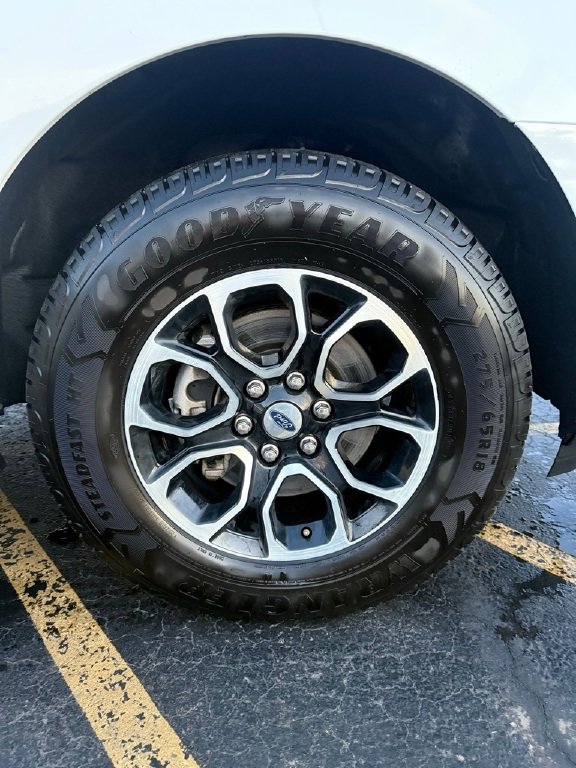 Used 2024 Ford Expedition Max XLT image 8