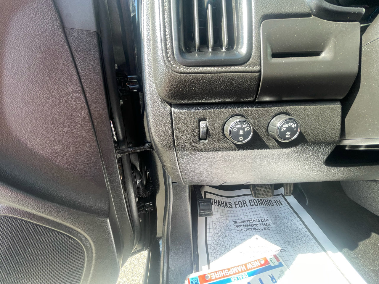 Used 2017 GMC Canyon SLT image 18