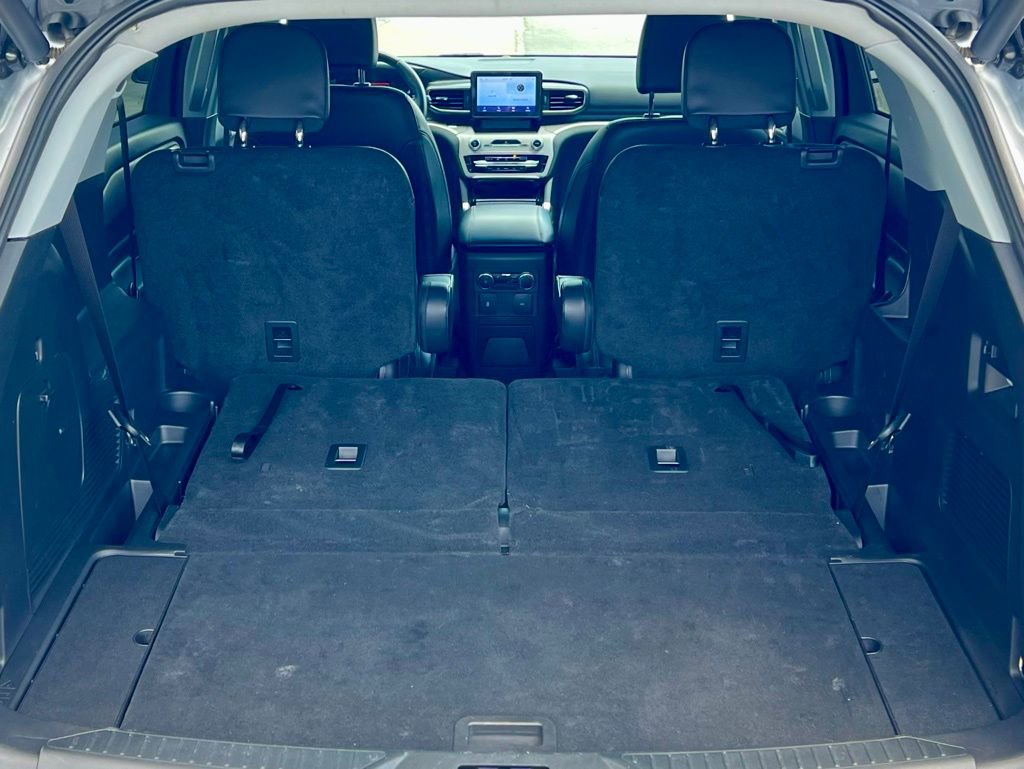 Used 2023 Ford Explorer XLT w/ Equipment Group 202A image 36