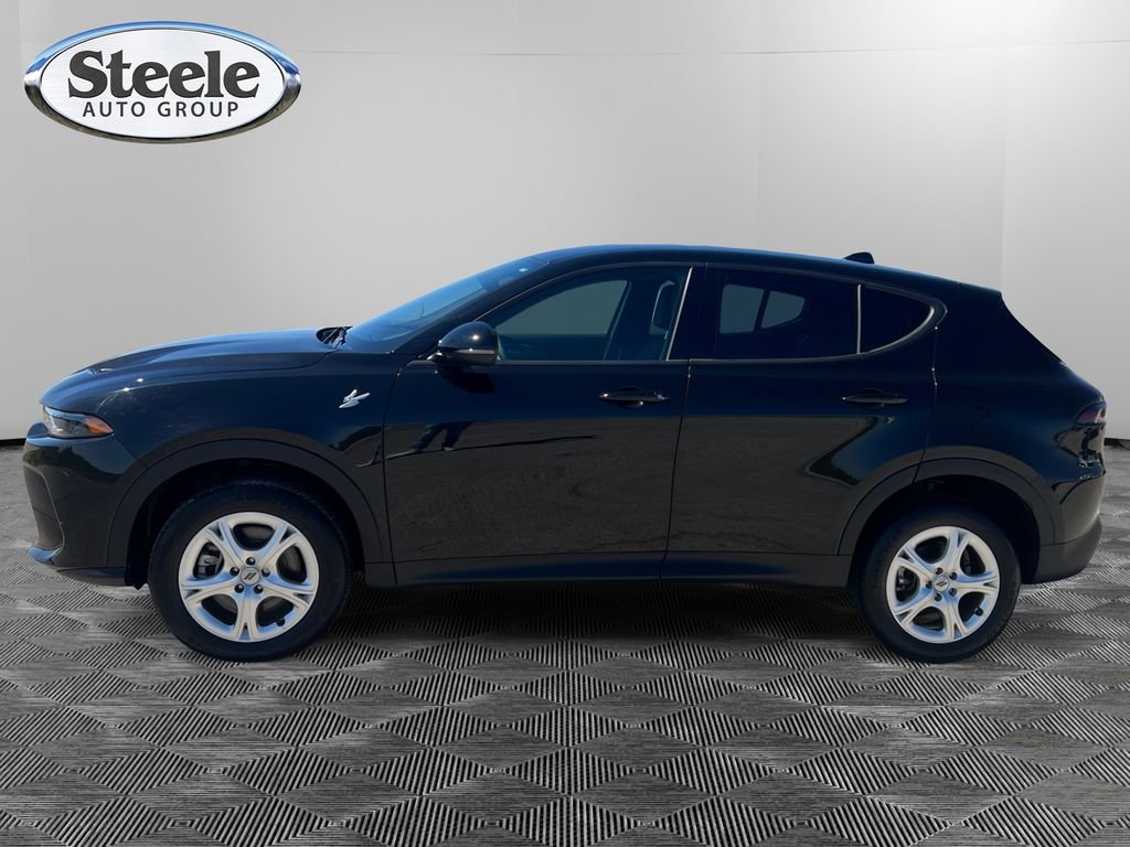 Used 2023 Dodge Hornet GT w/ Cold Weather Group image 2