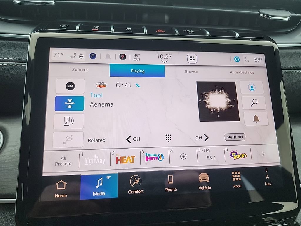 New 2025 Jeep Grand Cherokee L Limited w/ Trailer Tow Package image 39