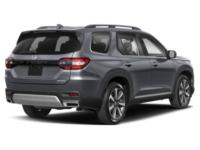 Used 2024 Honda Pilot Touring image 2
