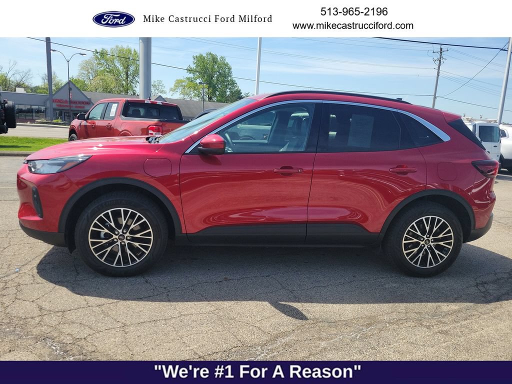 Certified 2024 Ford Escape SE FWD image 2