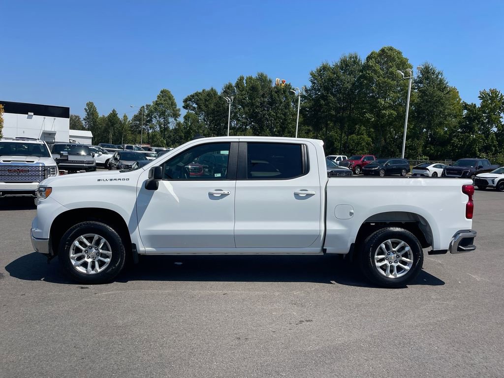 Used 2023 Chevrolet Silverado 1500 LT image 2