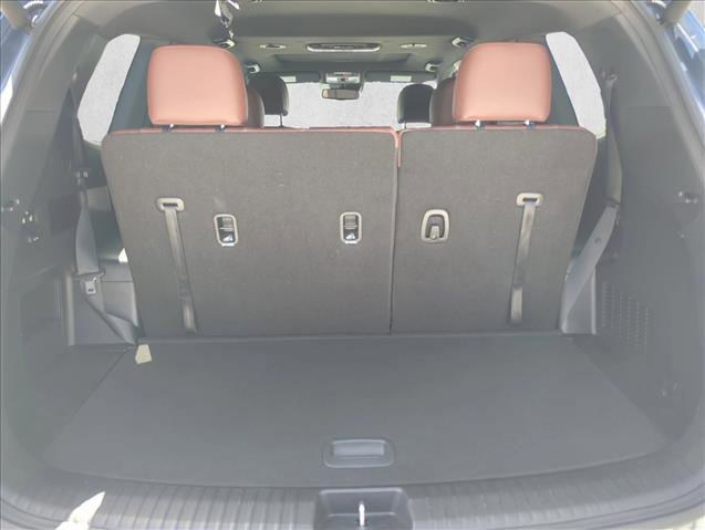 Used 2023 Kia Telluride EX w/ EX Captain's Chair Package image 6