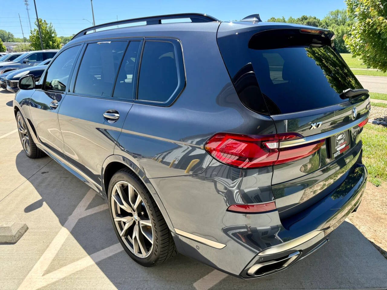 Used 2021 BMW X7 M50i w/ Dynamic Handling Package AWD/4WD image 6