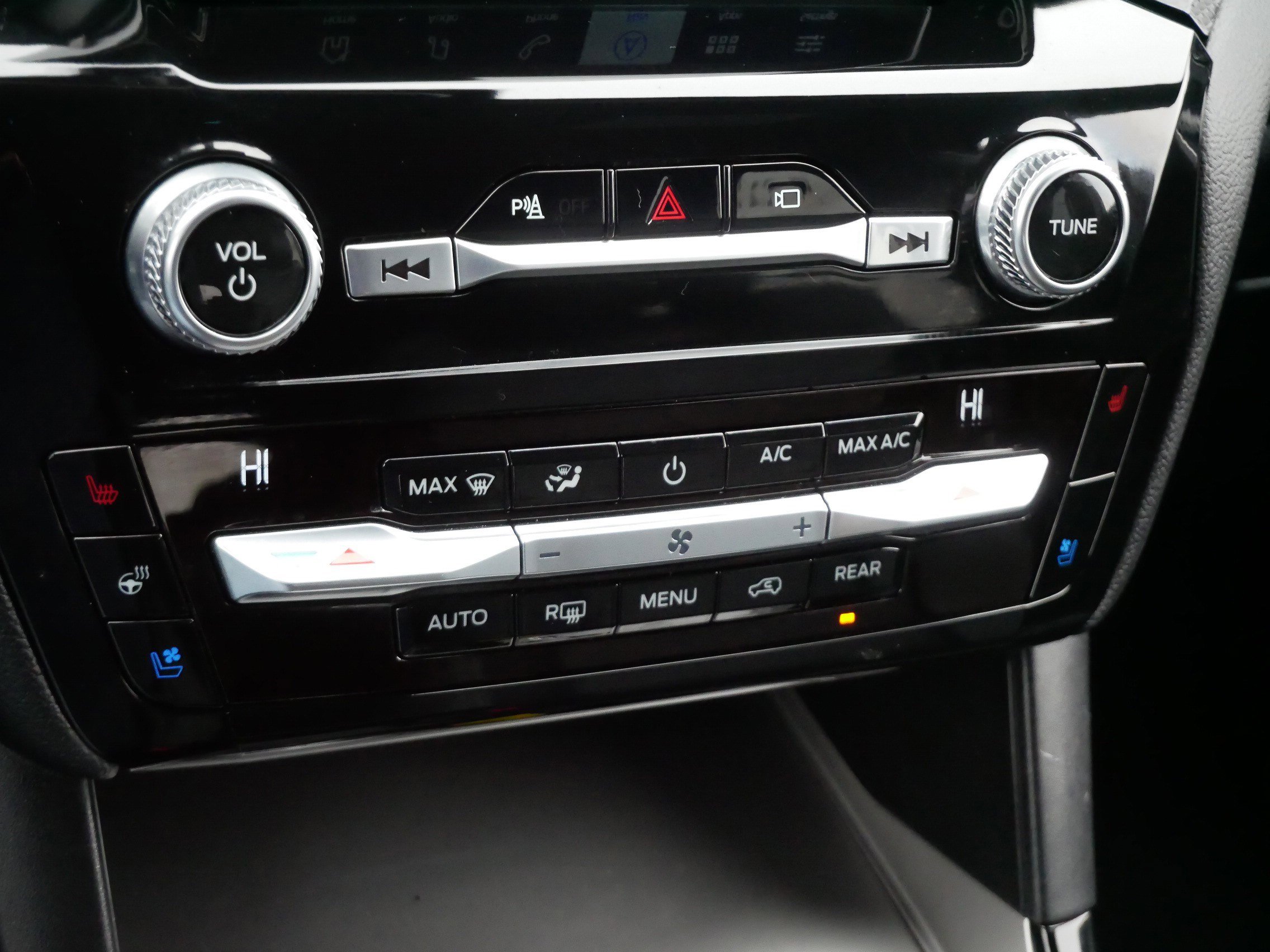 Used 2021 Ford Explorer ST w/ Equipment Group 401A image 23