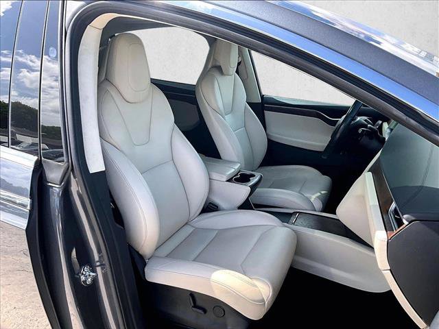 Used 2017 Tesla Model X 90D AWD/4WD image 9