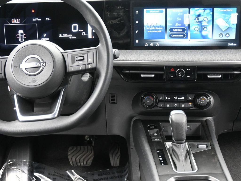 New 2026 Nissan Kicks SV w/ SV Premium Package AWD/4WD image 13