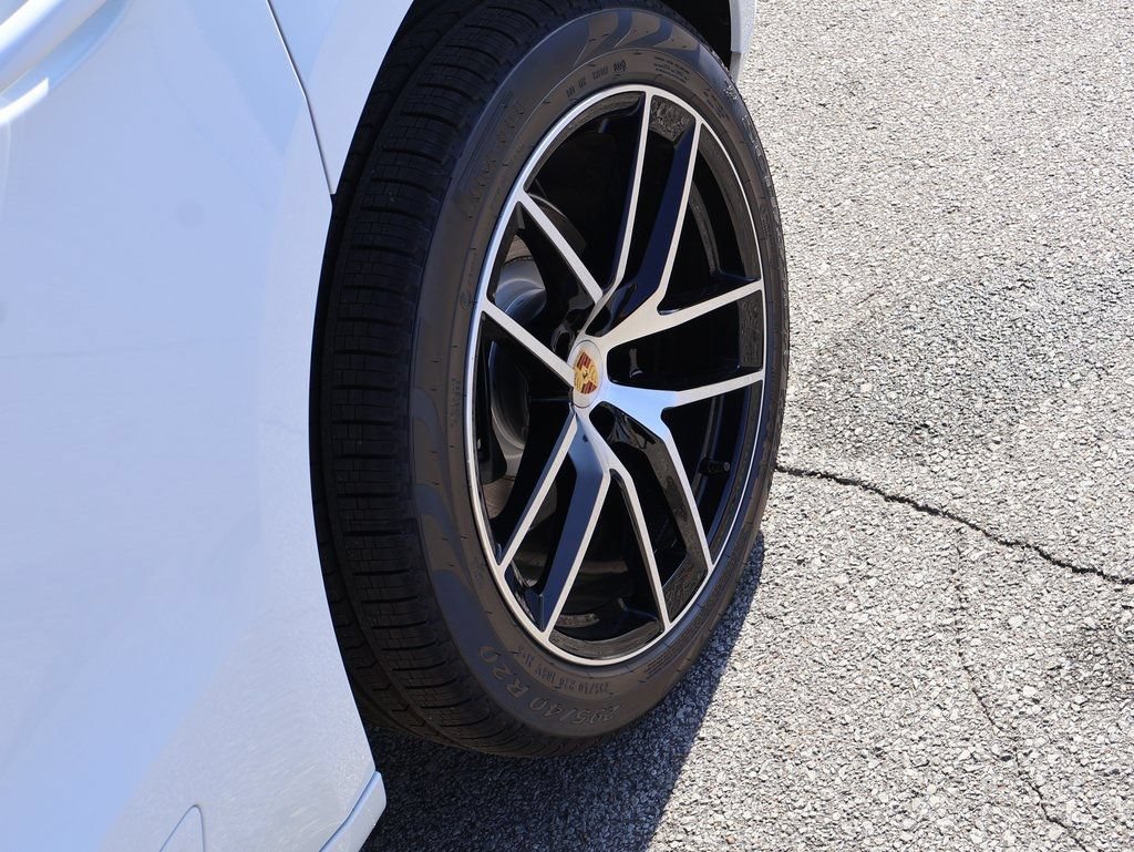 Certified 2026 Porsche Macan AWD/4WD image 36