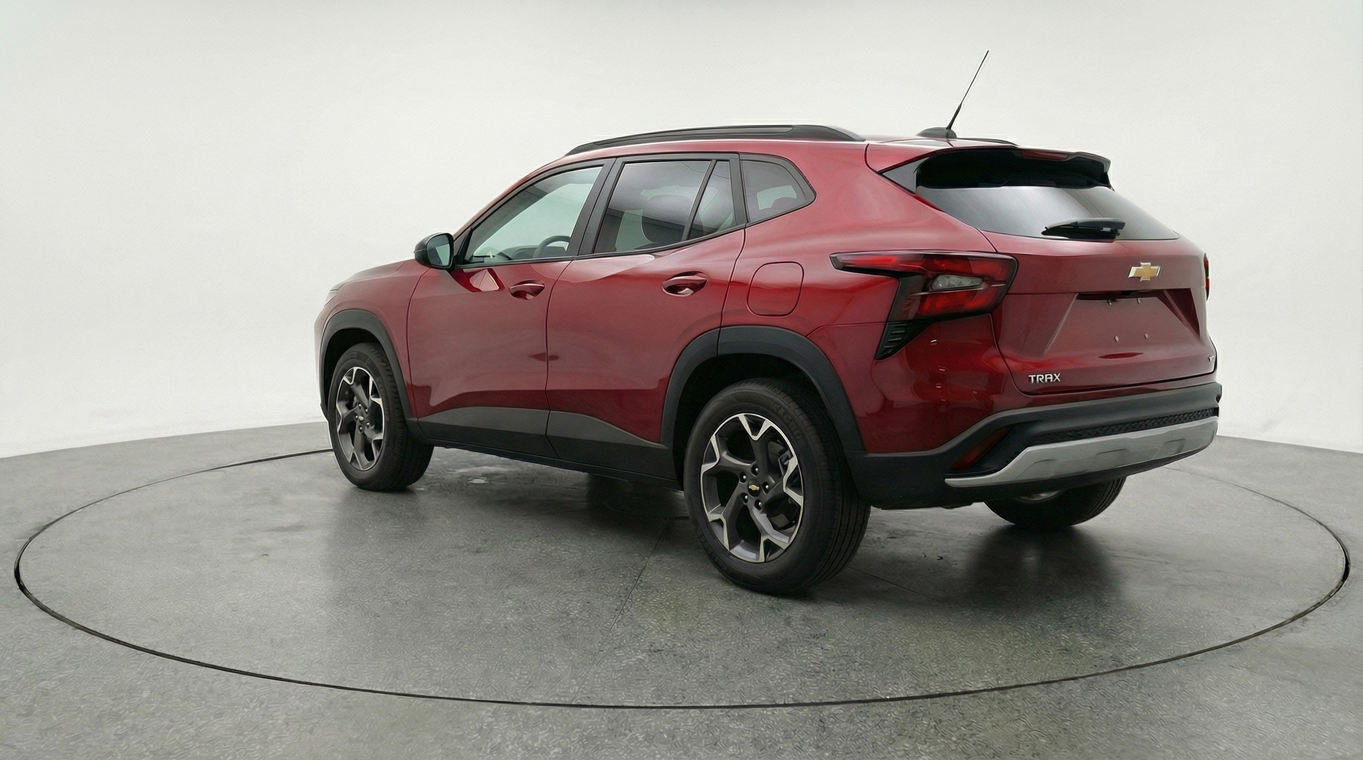 Used 2025 Chevrolet Trax LT w/ LT Convenience Package FWD image 6