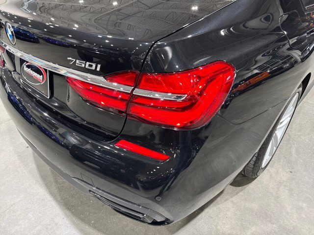 Used 2016 BMW 750i RWD image 46