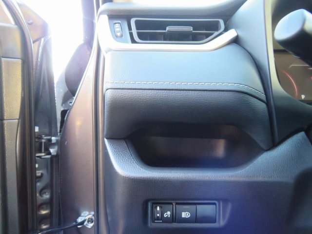Certified 2025 Toyota RAV4 LE image 31