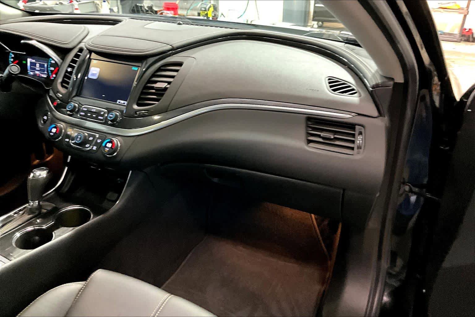 Used 2019 Chevrolet Impala LT w/ Sunroof and Spoiler Package FWD image 18