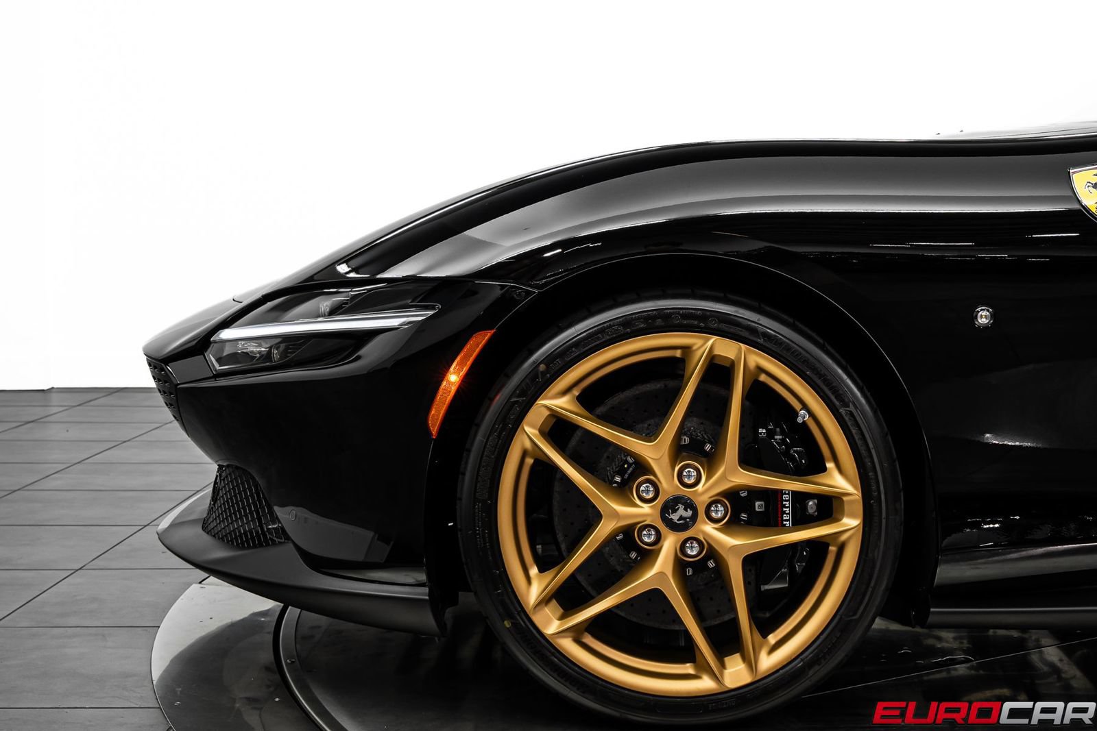 Used 2026 Ferrari Roma Spider RWD image 16
