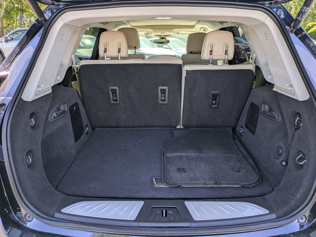 Used 2020 Buick Envision Premium w/ Driver Confidence Package AWD/4WD image 12